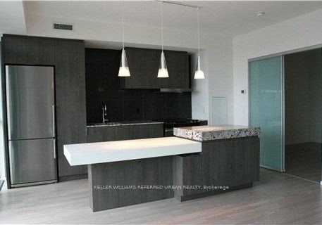 101-charles-street-e-toronto-ontario-c12259002