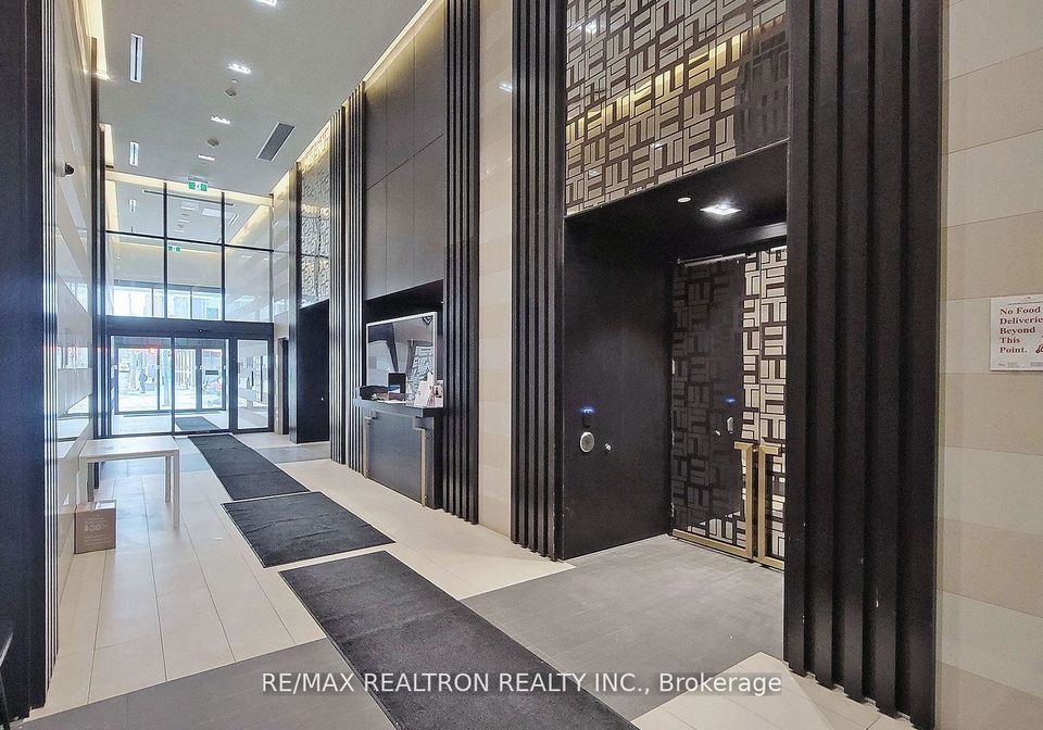 501-yonge-street-toronto-ontario-c12259064