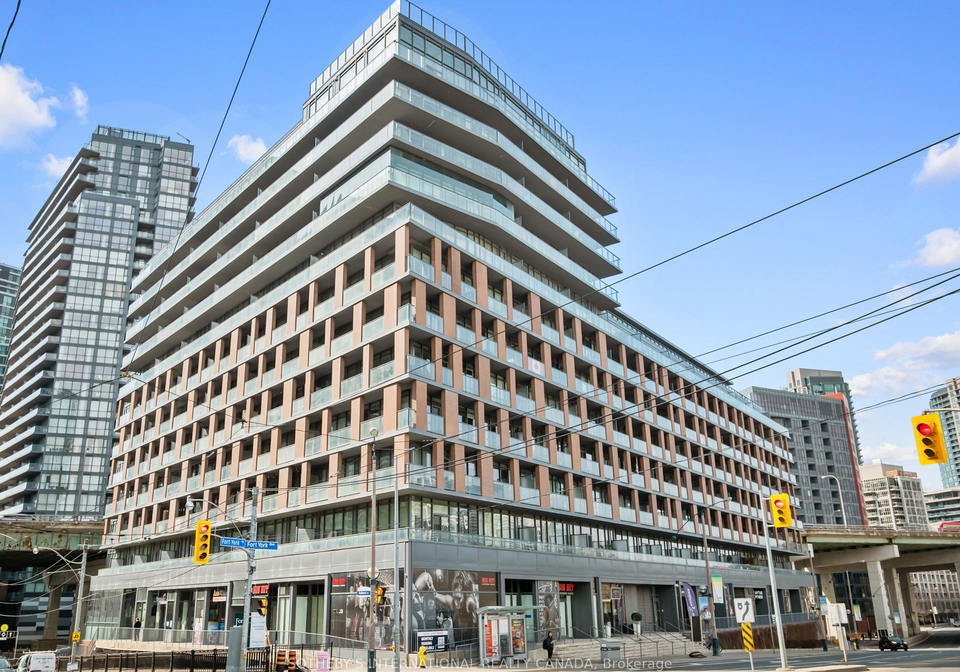 169-fort-york-boulevard-toronto-ontario-c12259075