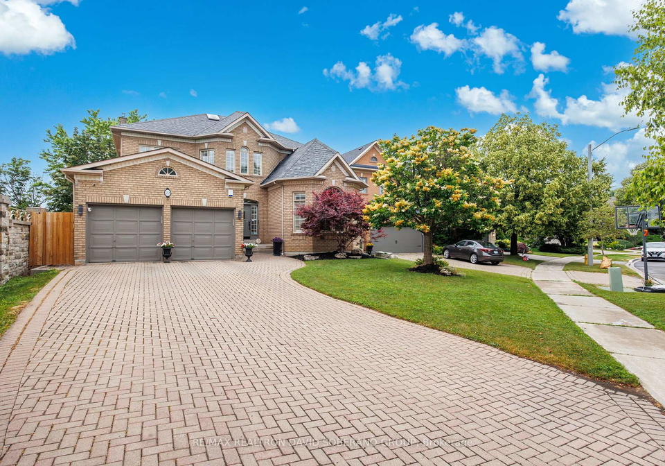 22-tillingham-keep-toronto-ontario-c12259306