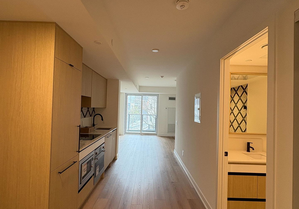 5-lakeview-avenue-toronto-ontario-c12259430