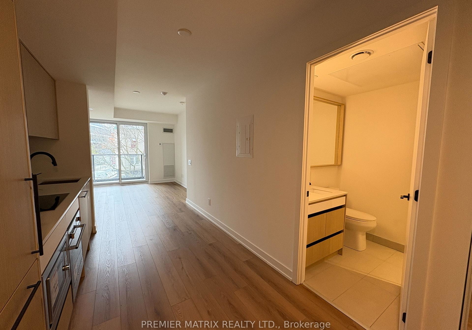 5-lakeview-avenue-toronto-ontario-c12259430