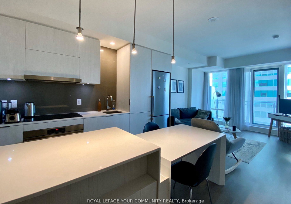 1-bloor-street-e-toronto-ontario-c12259614