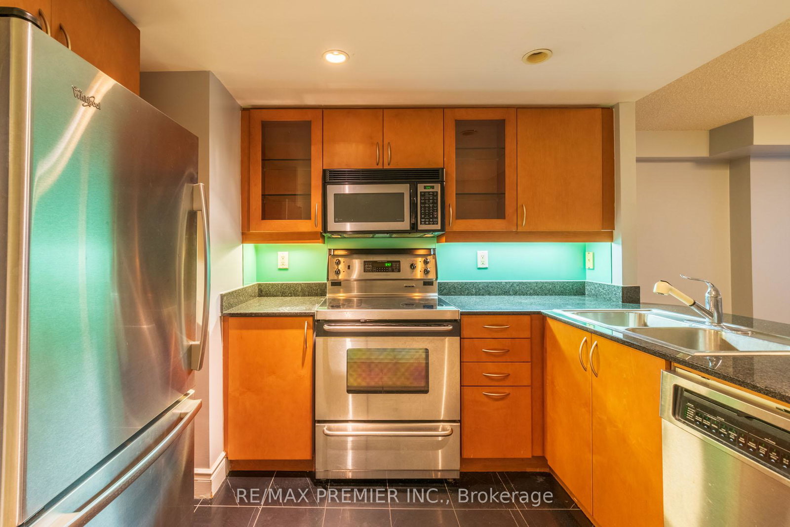 80-cumberland-street-toronto-ontario-c12259712