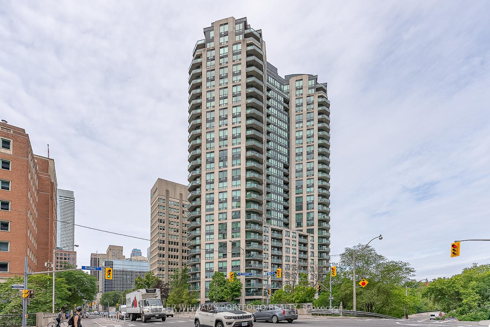 300-bloor-street-e-toronto-ontario-c12259784