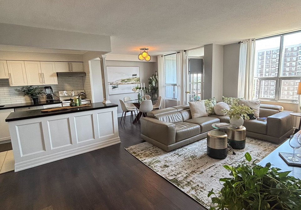 10-edgecliff-golfway-east-york-ontario-c12260021