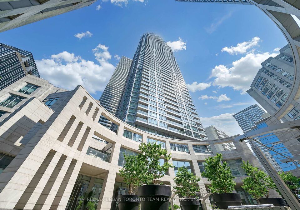 2191-yonge-street-toronto-ontario-c12260245