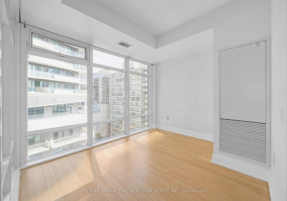 2191-yonge-street-toronto-ontario-c12260245