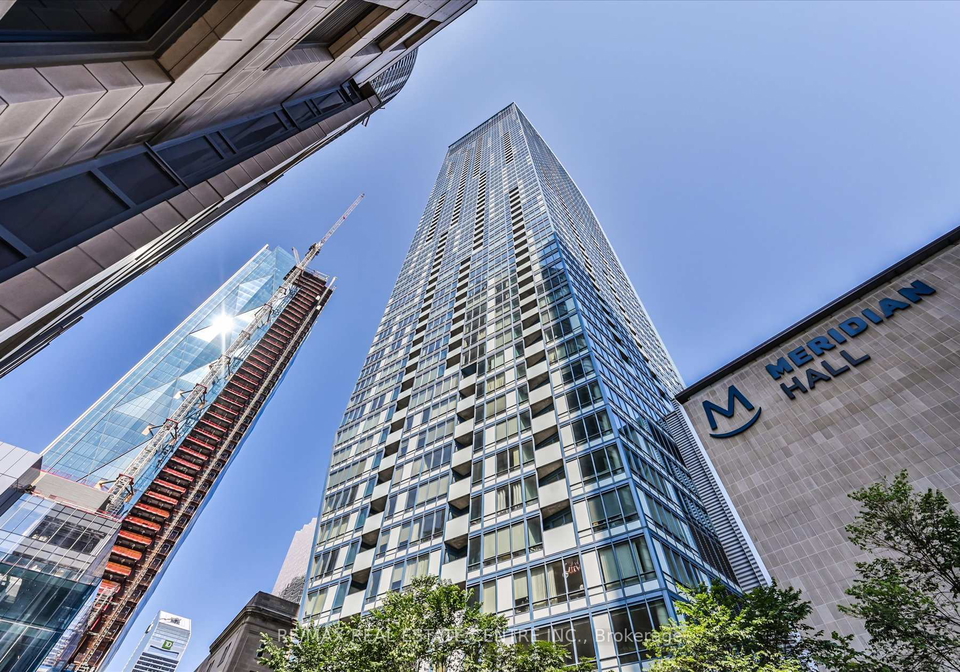 8-the-esplanade-avenue-toronto-ontario-c12260779