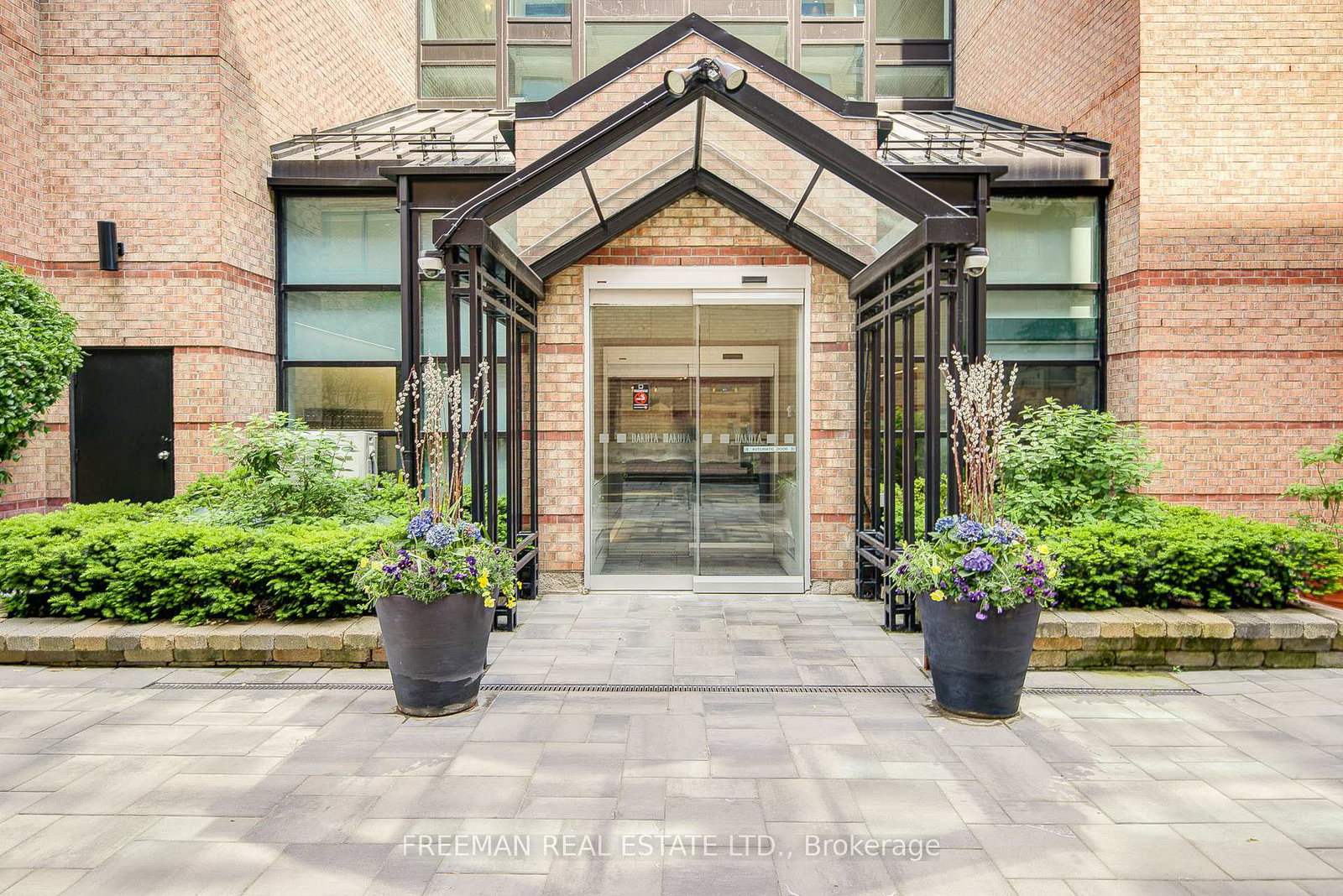225-davenport-road-toronto-ontario-c12260990