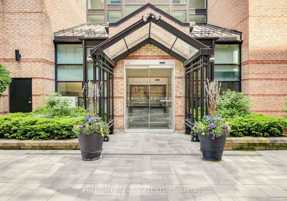 225-davenport-road-toronto-ontario-c12260990