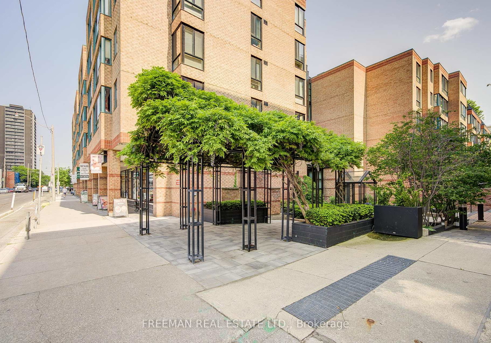 225-davenport-road-toronto-ontario-c12260990