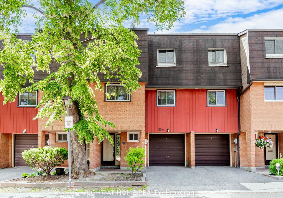 3-poets-walk-way-north-york-ontario-c12261167