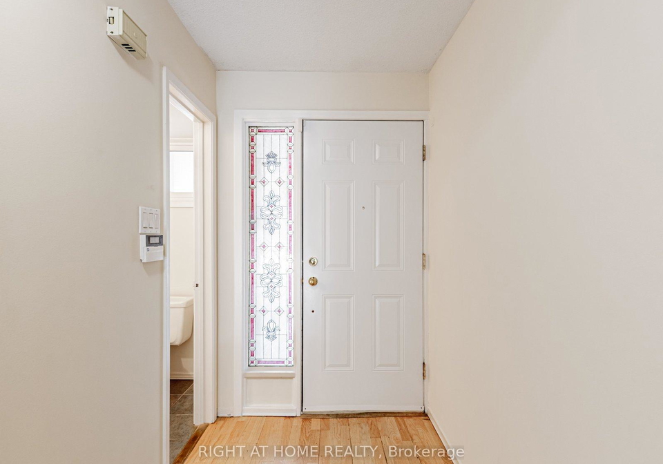 3-poets-walk-way-north-york-ontario-c12261167