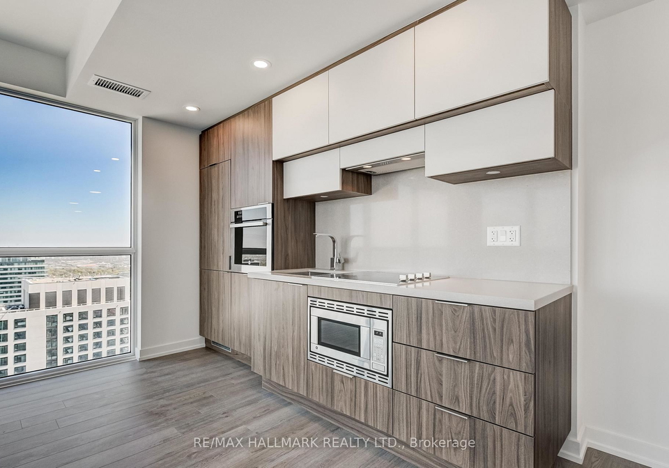 39-roehampton-avenue-toronto-ontario-c12261218
