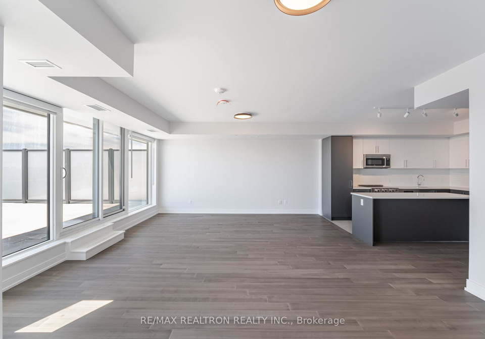664-spadina-avenue-toronto-ontario-c12261298