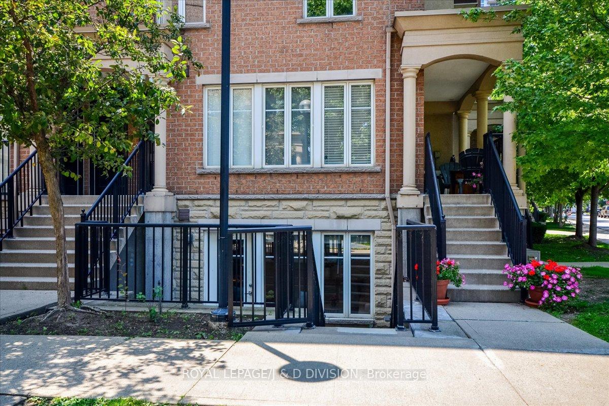 34-western-battery-road-toronto-ontario-c12261335