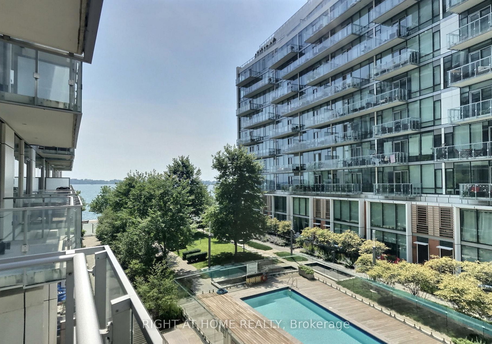 39-queens-quay-e-toronto-ontario-c12261382