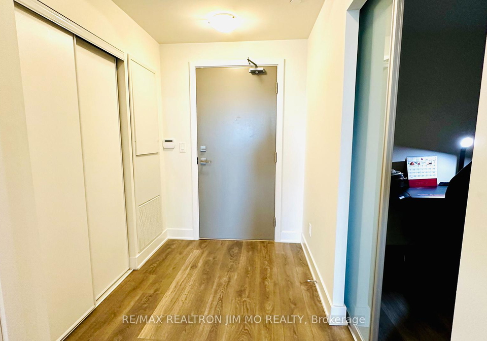 188-fairview-mall-drive-north-york-ontario-c12261432
