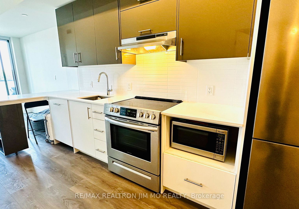 188-fairview-mall-drive-north-york-ontario-c12261432