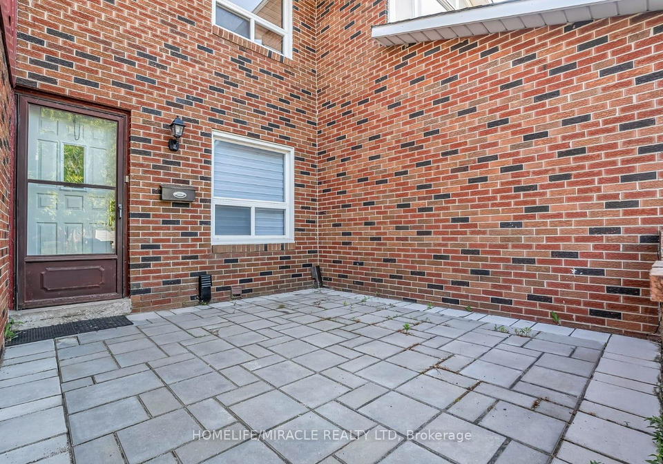 102-micmac-crescent-north-york-ontario-c12261538