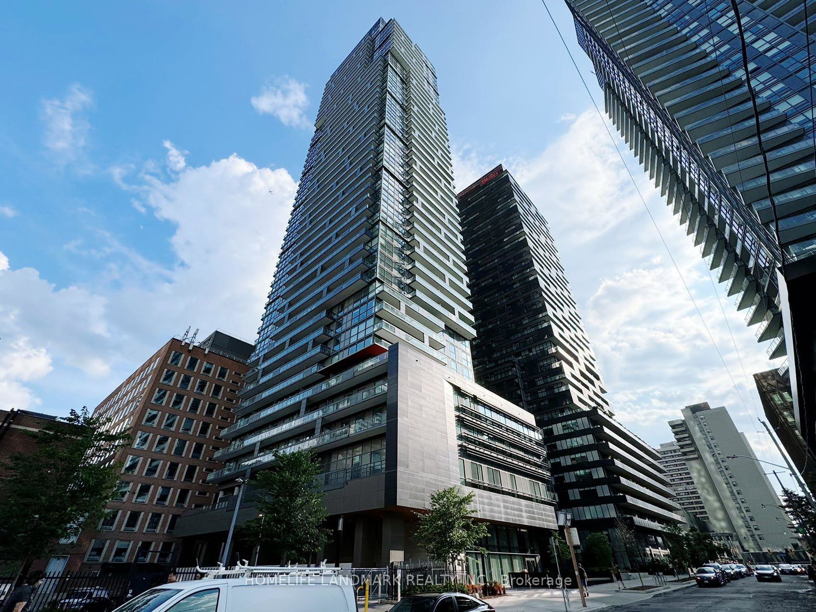 39-roehampton-avenue-toronto-ontario-c12261543