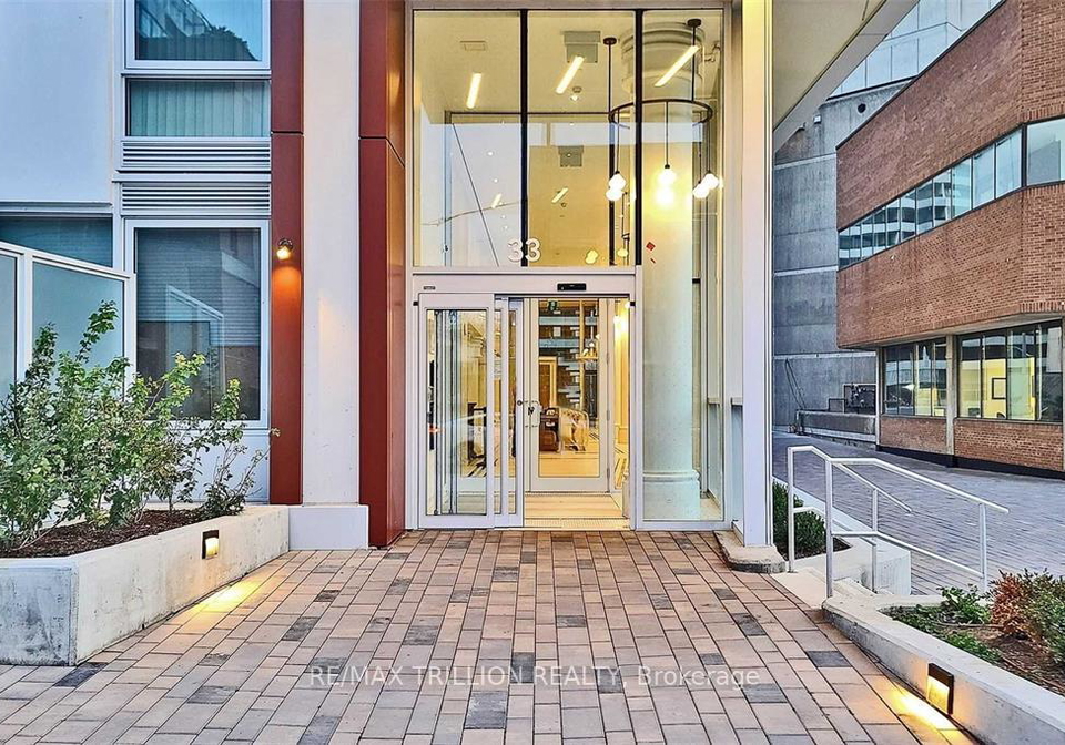 33-helendale-avenue-toronto-ontario-c12261616