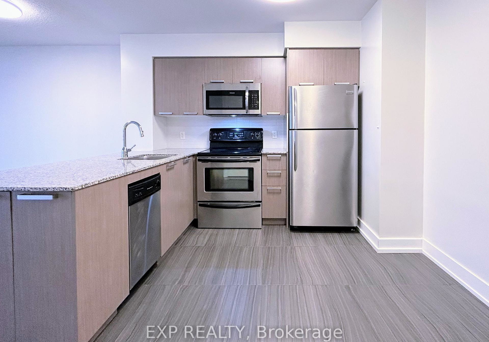 23-sheppard-avenue-e-north-york-ontario-c12261640