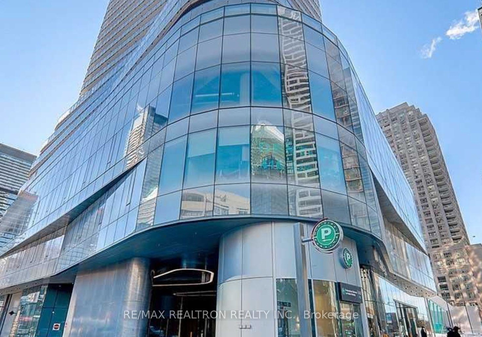 11-wellesley-street-w-toronto-ontario-c12261877