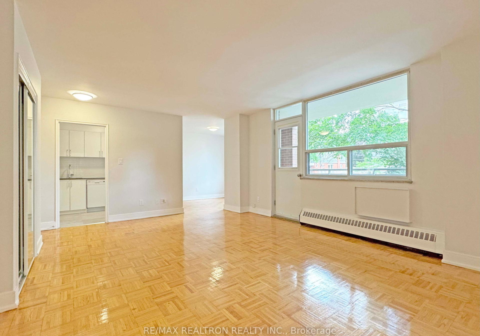 490-eglinton-avenue-e-toronto-ontario-c12261912