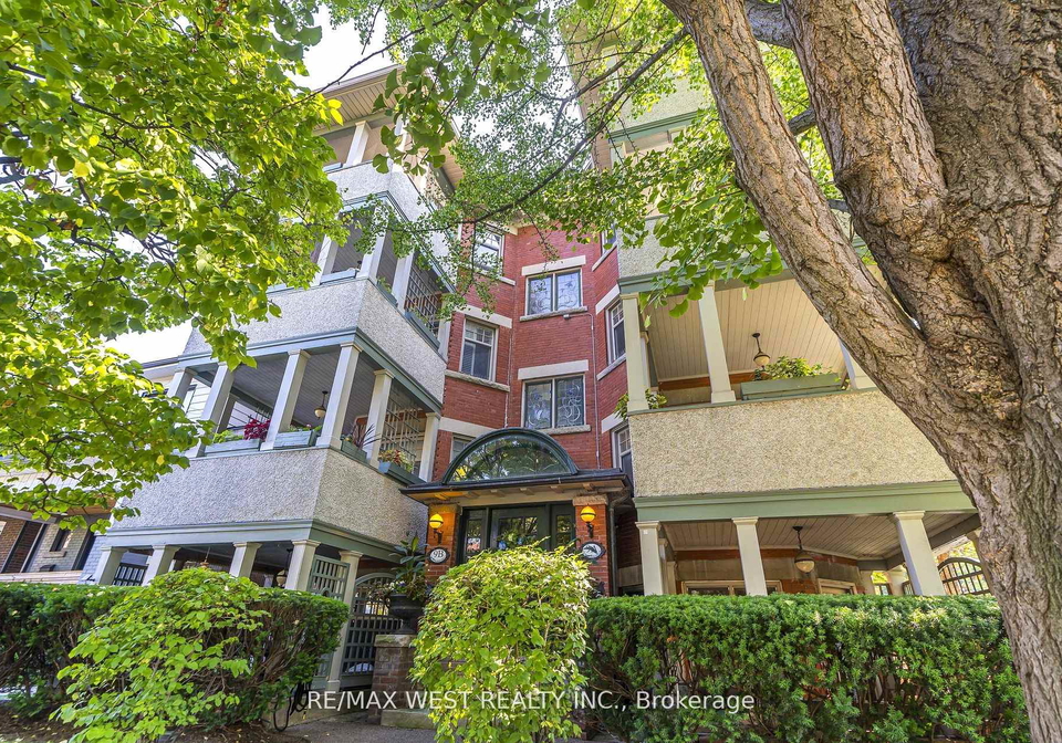 9a-humewood-drive-toronto-ontario-c12262030