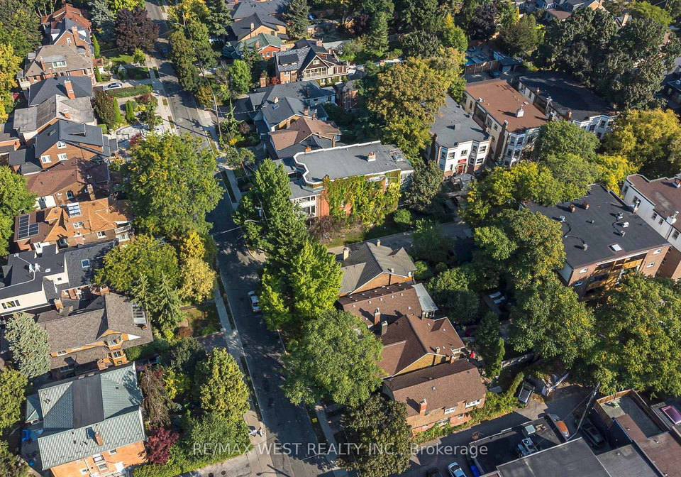 9b-humewood-drive-toronto-ontario-c12262057