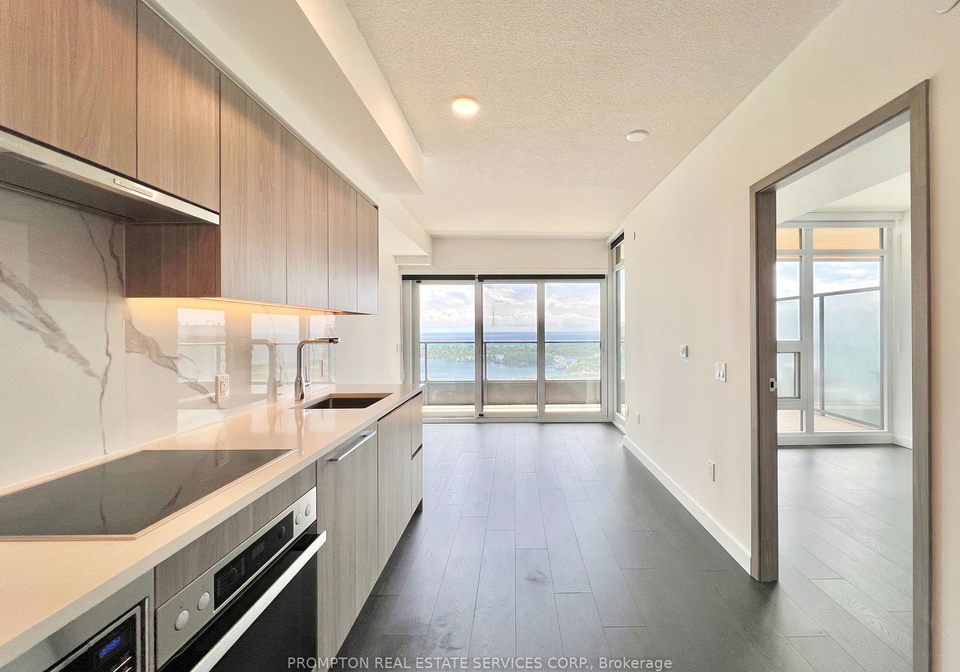 1-concord-cityplace-way-toronto-ontario-c12262240