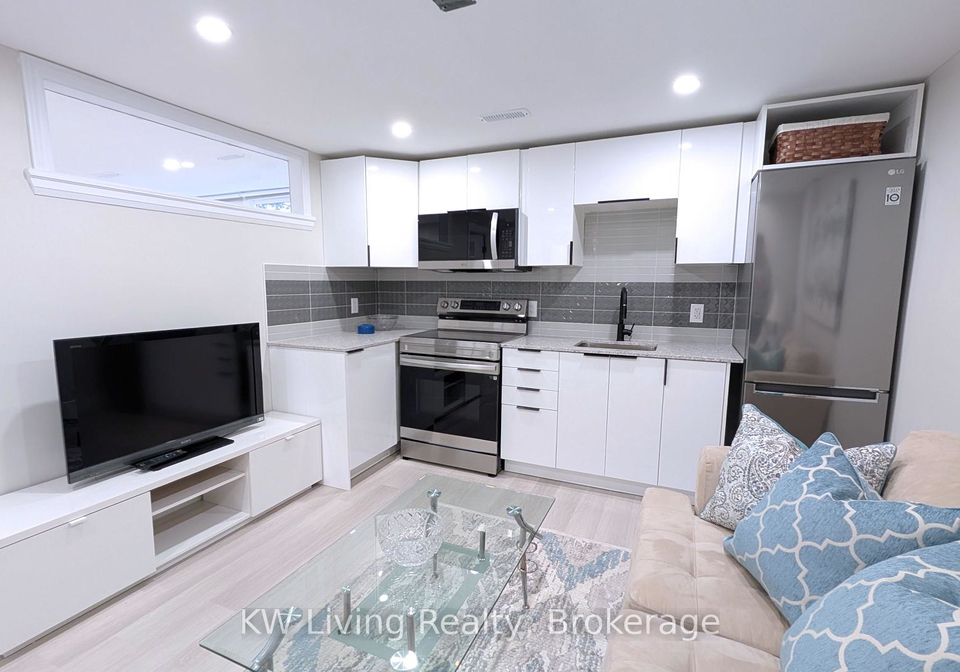 31-bowerbank-drive-north-york-ontario-c12262267