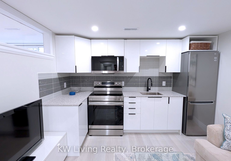 31-bowerbank-drive-north-york-ontario-c12262267