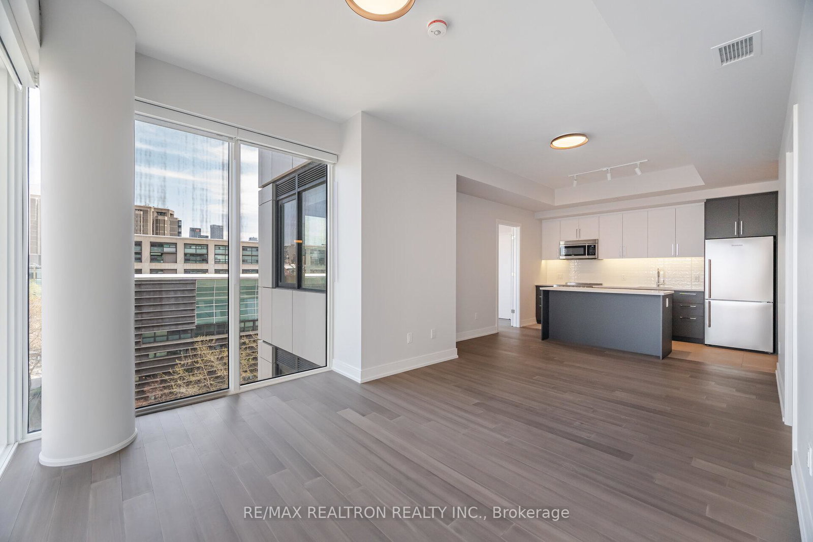 664-spadina-avenue-toronto-ontario-c12262335