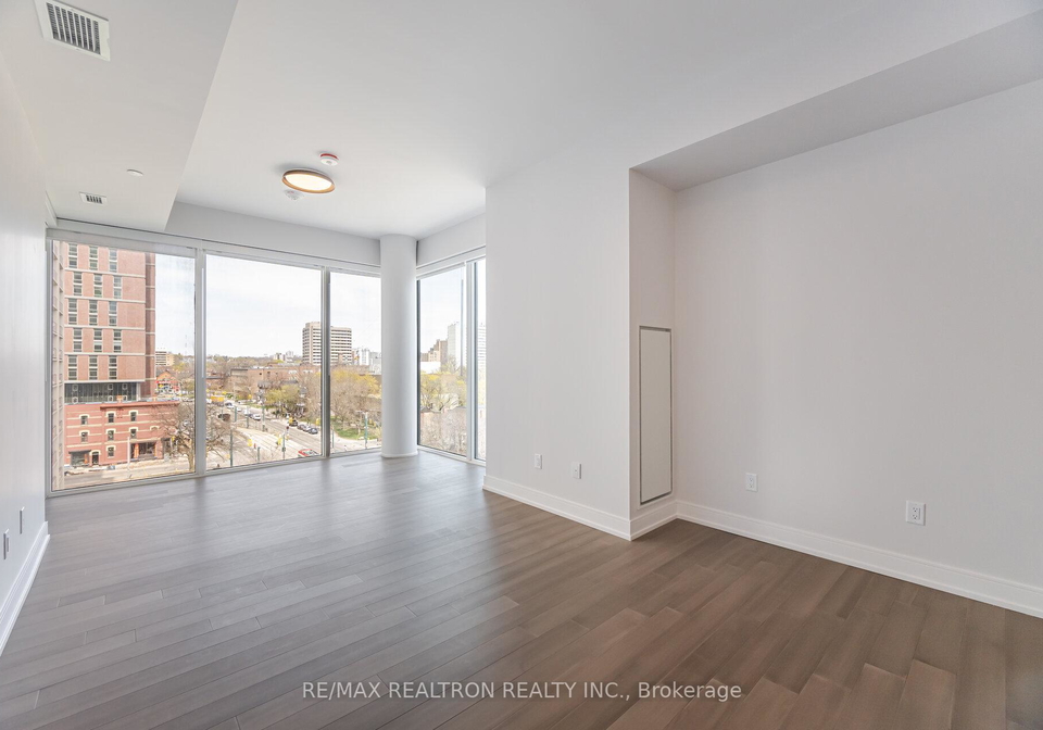 664-spadina-avenue-toronto-ontario-c12262335