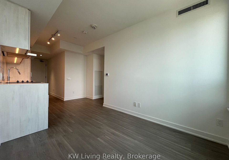8-wellesley-street-w-toronto-ontario-c12262381