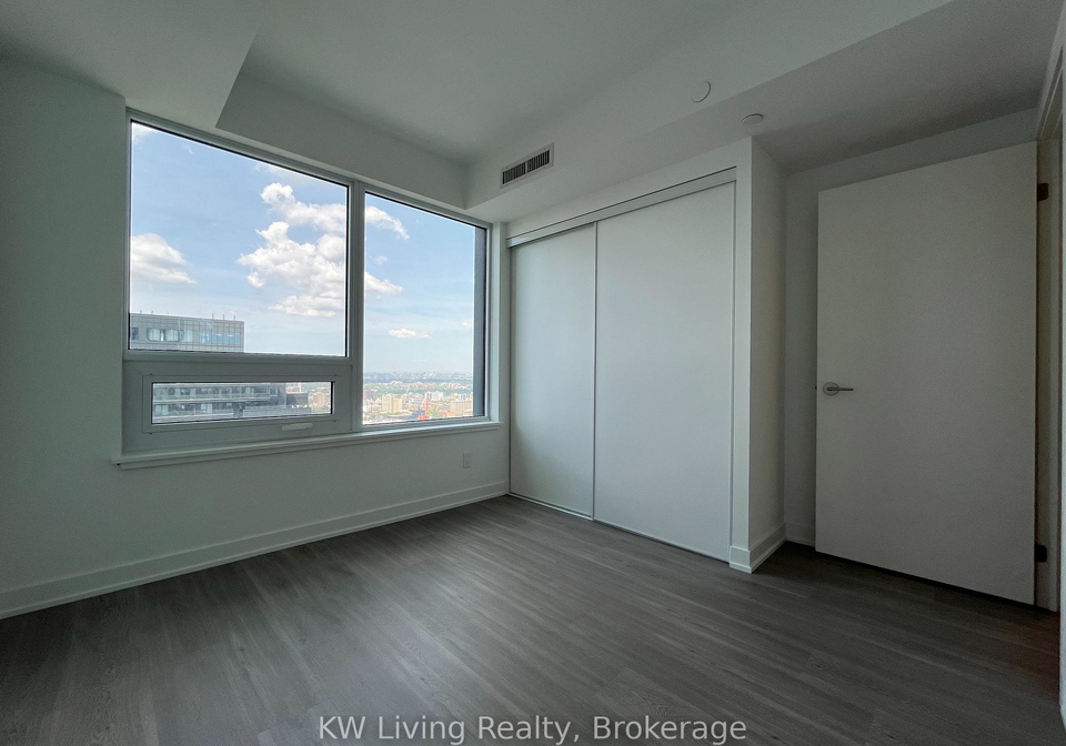 8-wellesley-street-w-toronto-ontario-c12262381