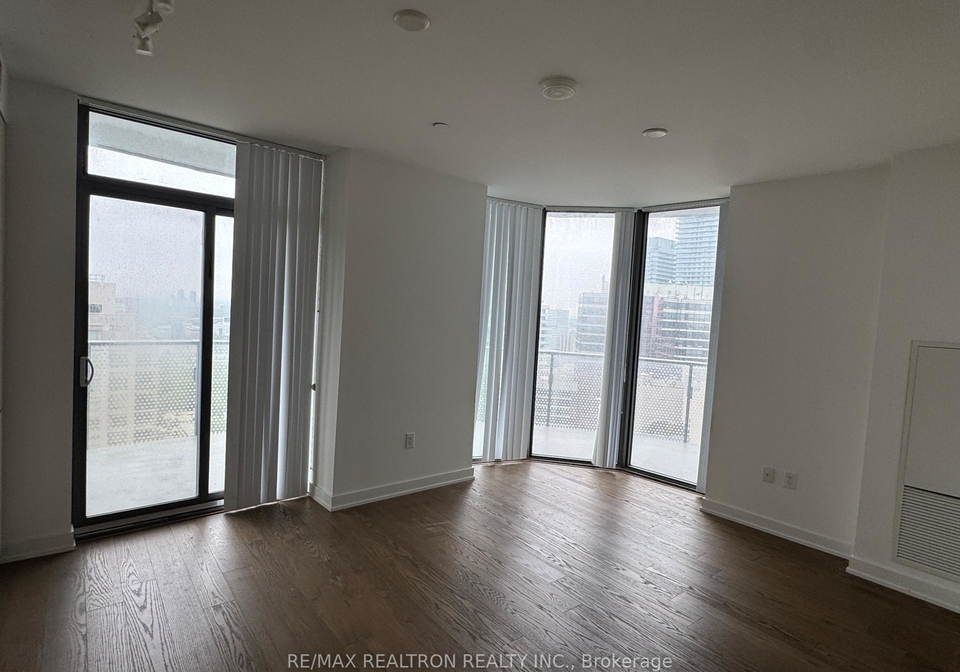 11-wellesley-street-w-toronto-ontario-c12262931