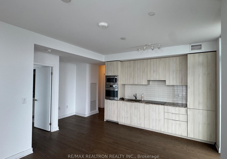 11-wellesley-street-w-toronto-ontario-c12262931