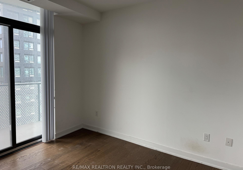 11-wellesley-street-w-toronto-ontario-c12262931