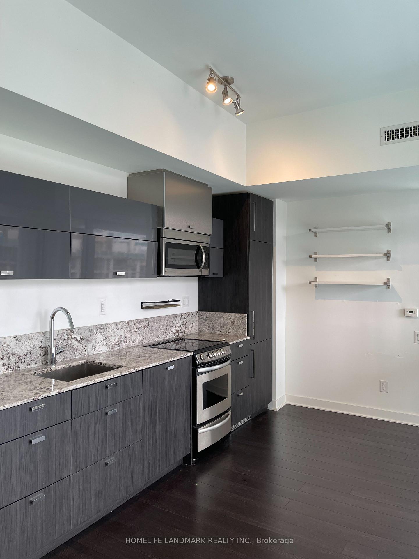 290-adelaide-street-w-toronto-ontario-c12262935