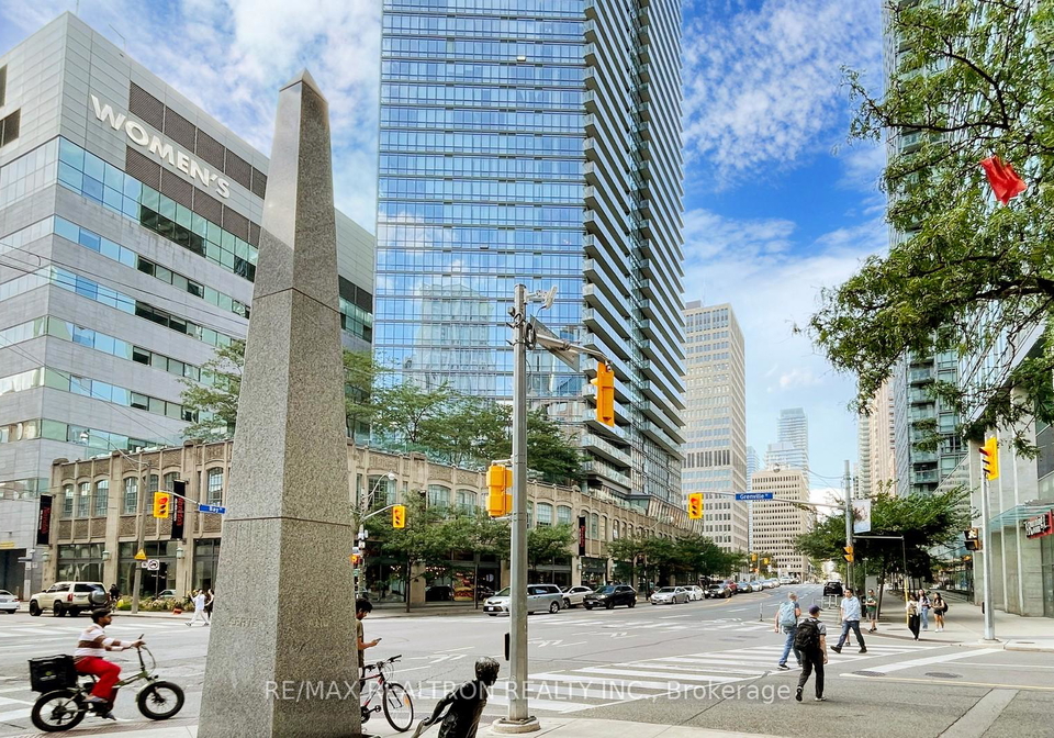 832-bay-street-toronto-ontario-c12263152