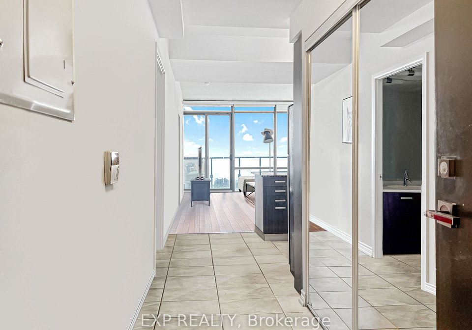 832-bay-street-toronto-ontario-c12263591