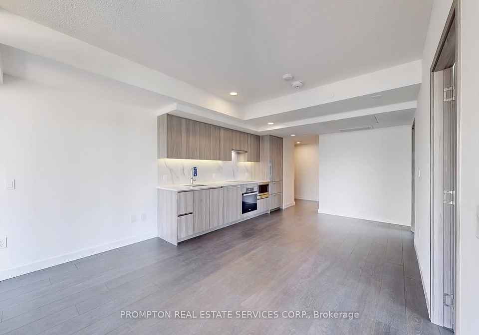 3-concord-cityplace-way-toronto-ontario-c12264018