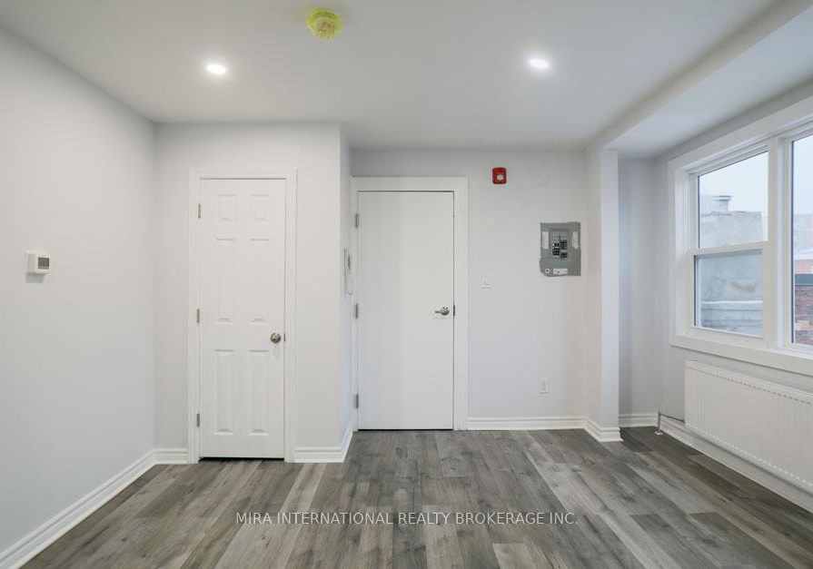 210-carlton-street-toronto-ontario-c12264181