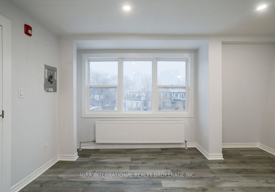 210-carlton-street-toronto-ontario-c12264181