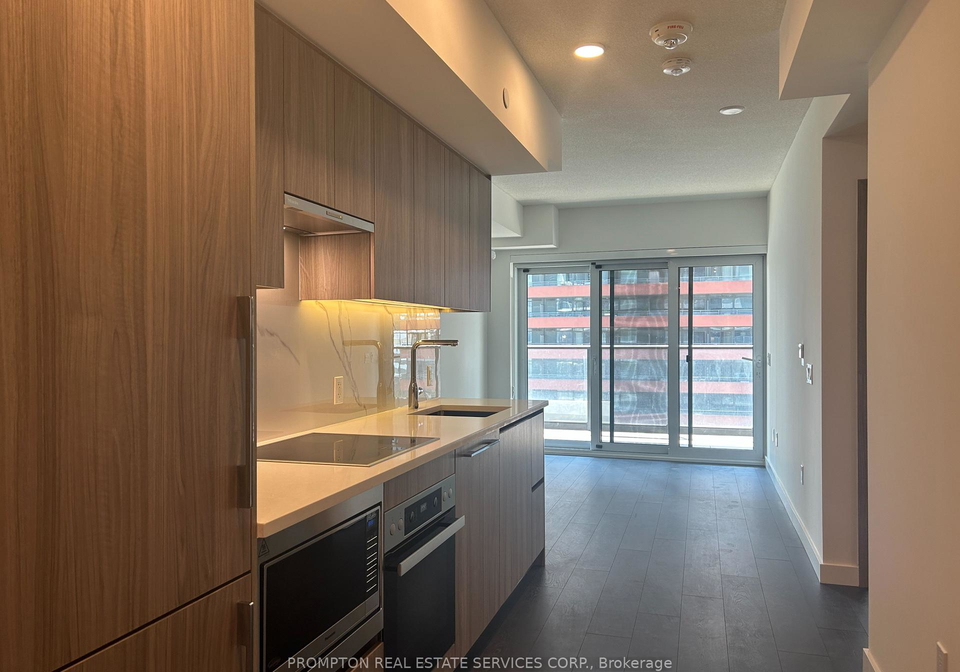 3-concord-cityplace-way-toronto-ontario-c12264276