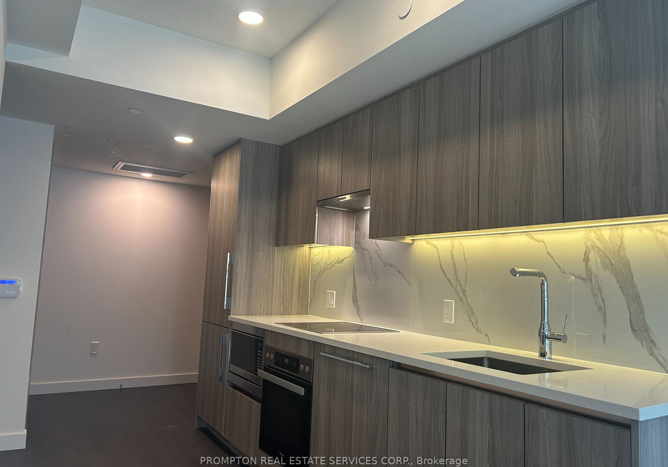 3-concord-cityplace-way-toronto-ontario-c12264276